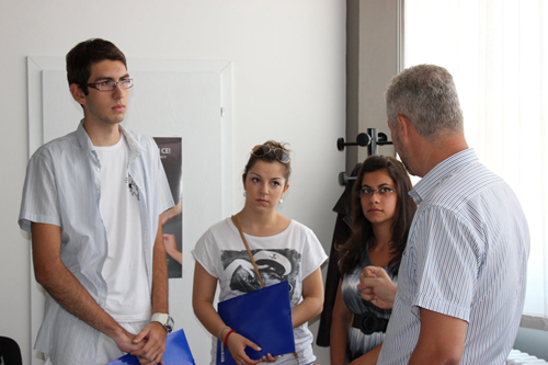  /> </div>
<div> </div>
<div style=